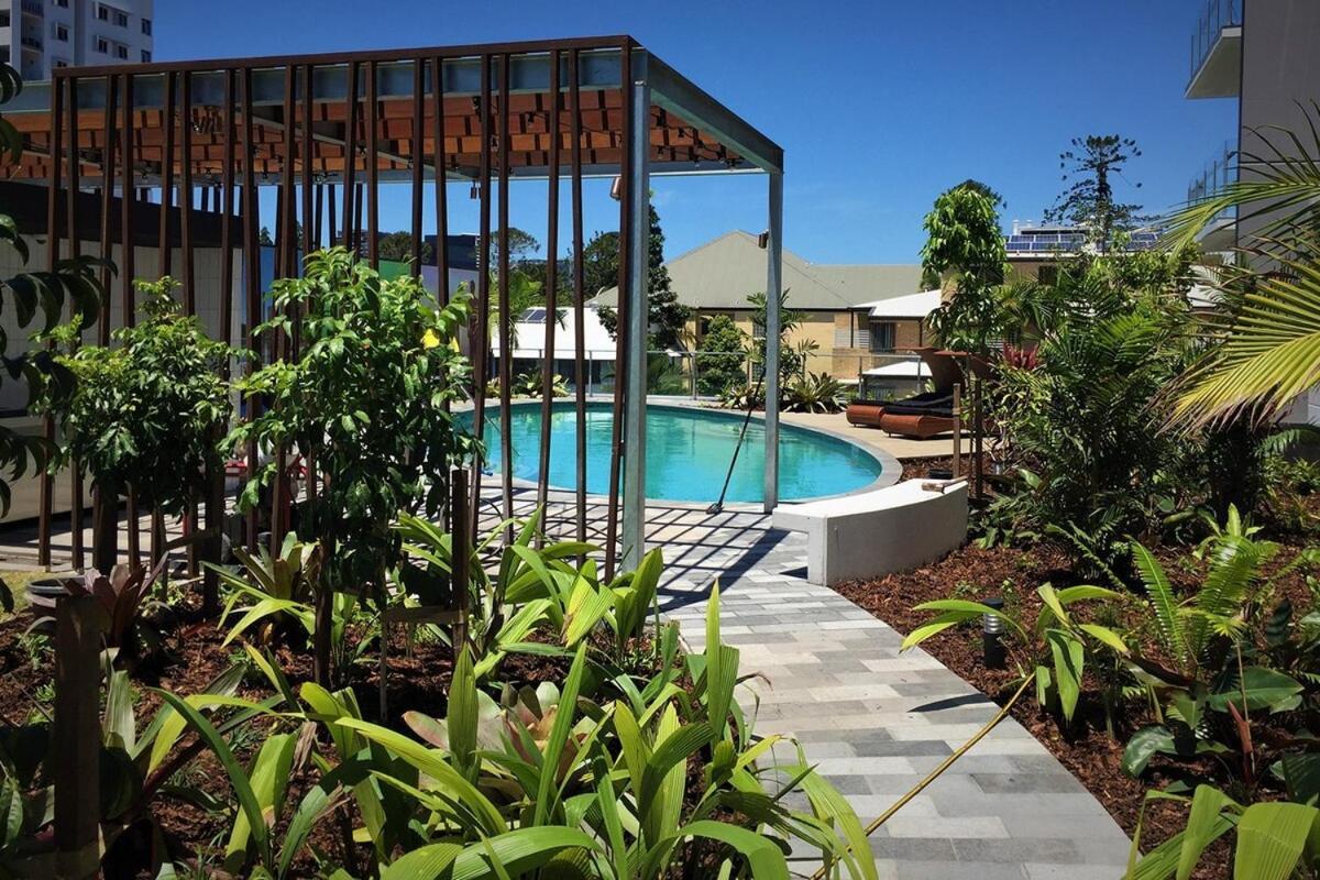 Luxury 2 Bedroom Near South Bank With Free Car Park, Pool, Views And Sofa Bed Brisbane